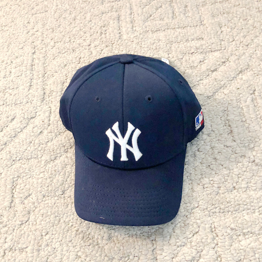 NY Team MLB Flex Fit S/M Baseball Hat  Licensed